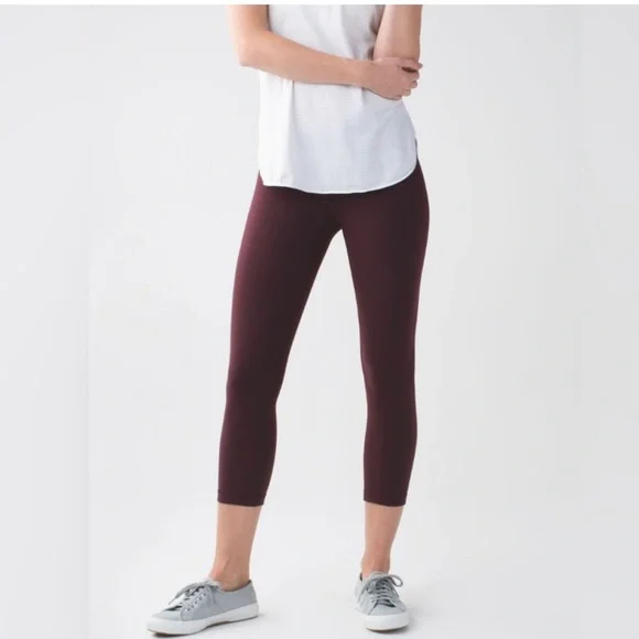 Lululemon Wunder Under Crop II Bordeaux Drama - Picture 1 of 11